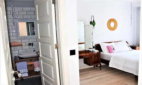 1887 Hotel *