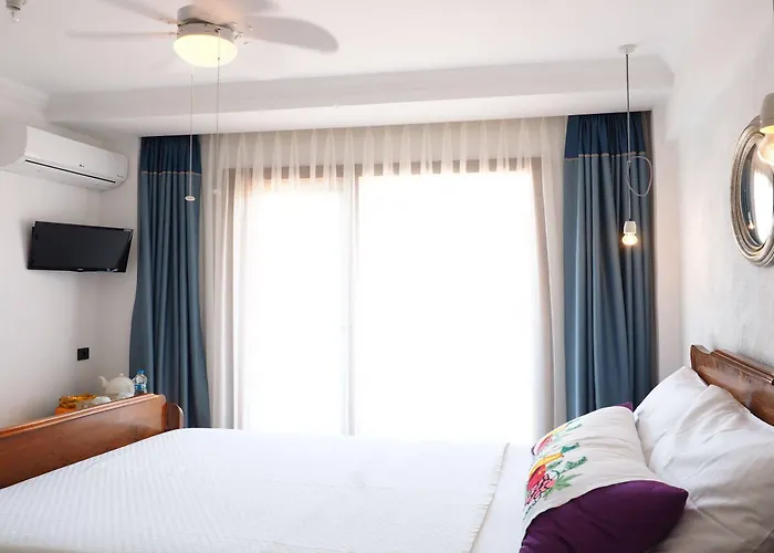 1887 Hotel Foça